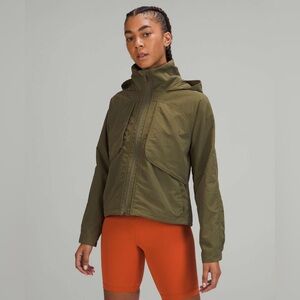 Lululemon Always Effortless Jacket olive green size 6